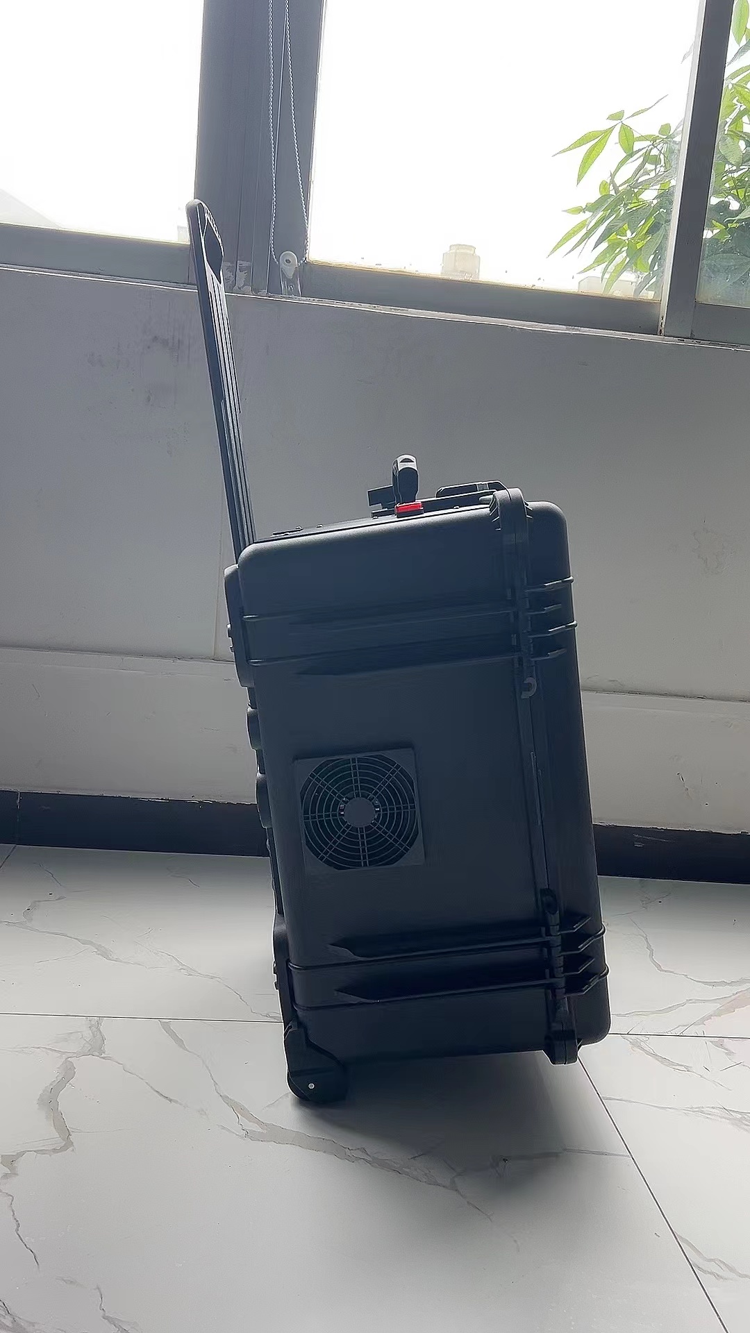 麻章手拉箱型移动通信干扰器